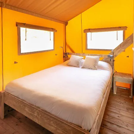 Кемпинг Holacamp Garrofer