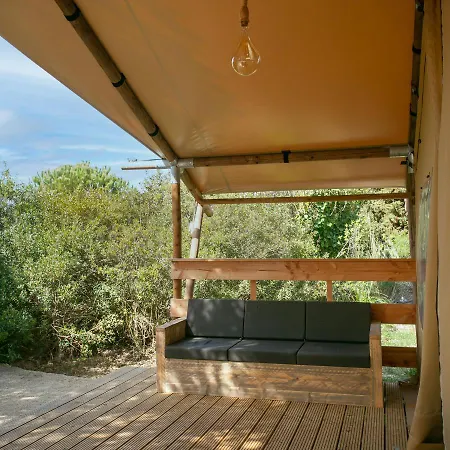 Holacamp Garrofer 2* Сиджес