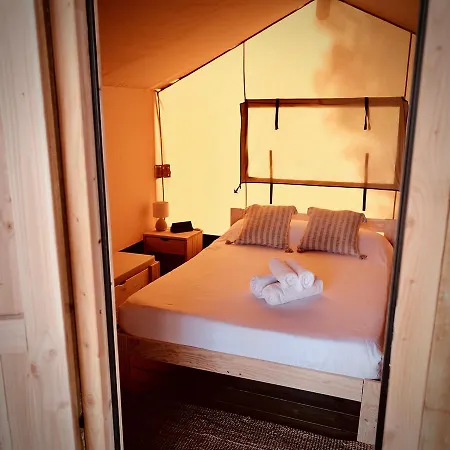 Holacamp Garrofer