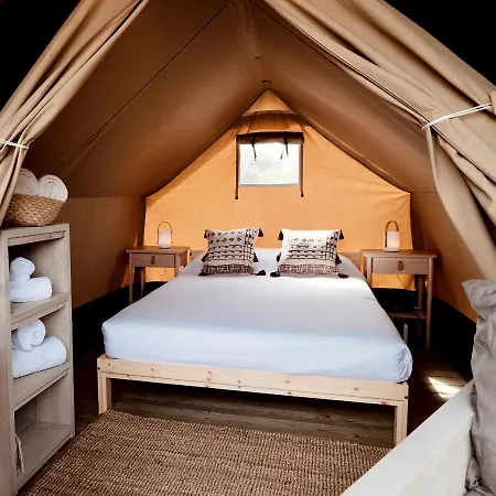 Holacamp Garrofer Кемпинг