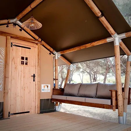 Кемпинг Holacamp Garrofer 2*