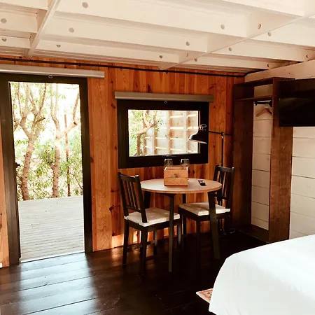 Holacamp Garrofer 2* Сиджес