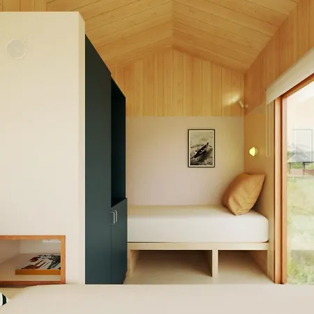 Holacamp Garrofer 2*