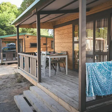 Holacamp Garrofer 2* Сиджес