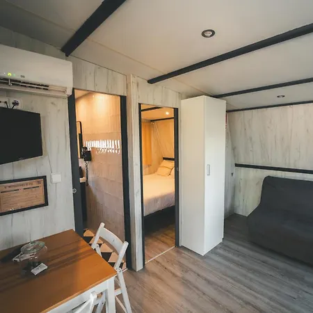 Кемпинг Holacamp Garrofer 2*