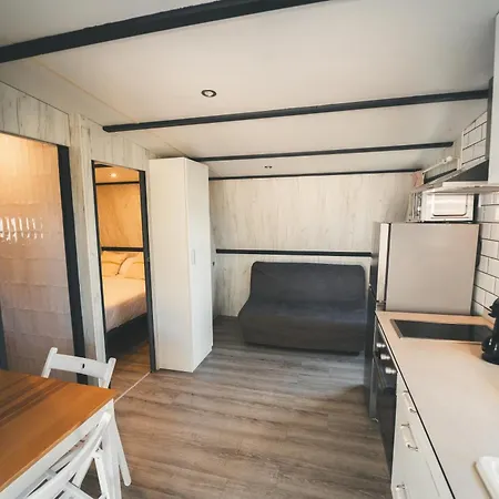 Holacamp Garrofer 2* Сиджес
