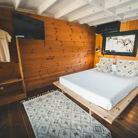 Кемпинг Holacamp Garrofer Сиджес