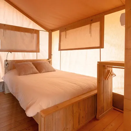 Holacamp Garrofer Campsite