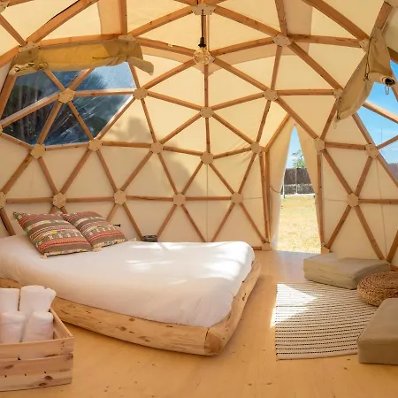 Holacamp Garrofer 2* Сиджес