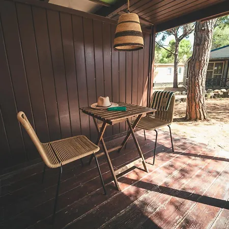 Holacamp Garrofer Kamp alanı Sitges