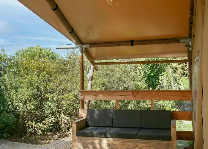 Holacamp Garrofer 2* سيدجيس