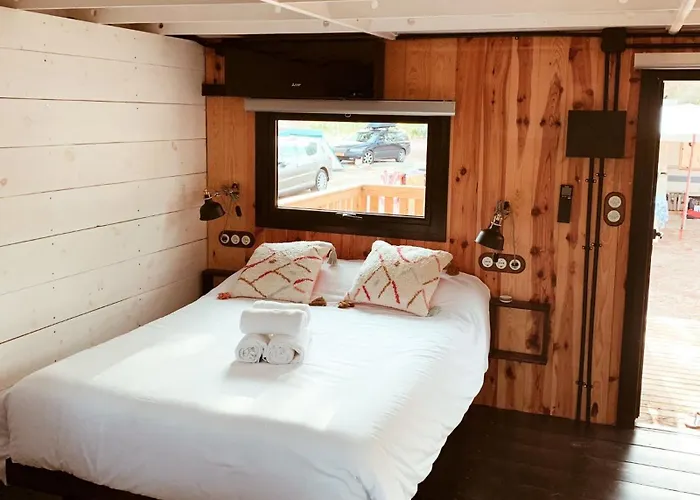 Camping Holacamp Garrofer