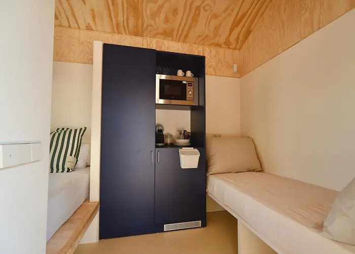 Holacamp Garrofer مكان تخييم