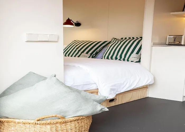 Holacamp Garrofer مكان تخييم سيدجيس