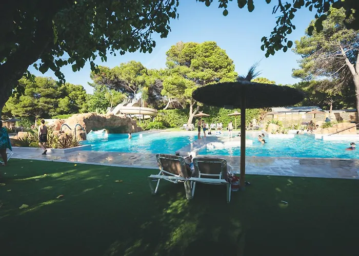Camping Holacamp Garrofer