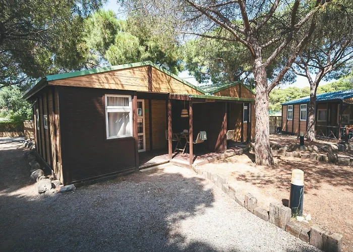 Camping Holacamp Garrofer 2*